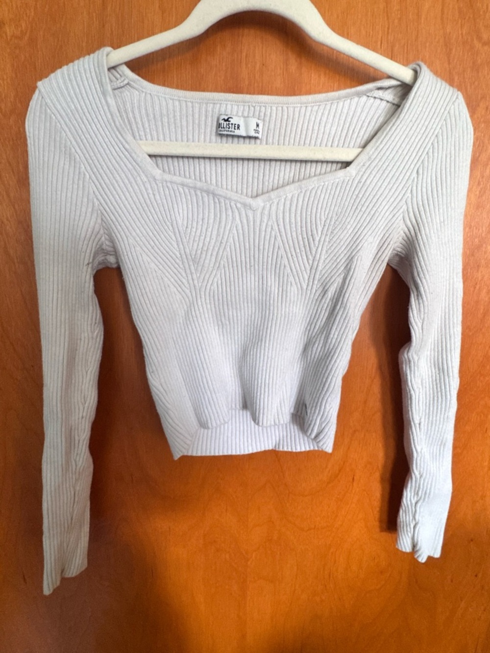 Hollister Ribbed V-Neck Sweater in White